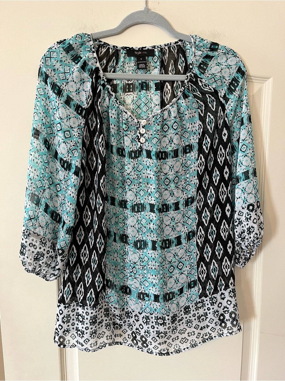 Style & Co. Women’s Aqua and Black Printed Semi Sheer Blouse Size Small